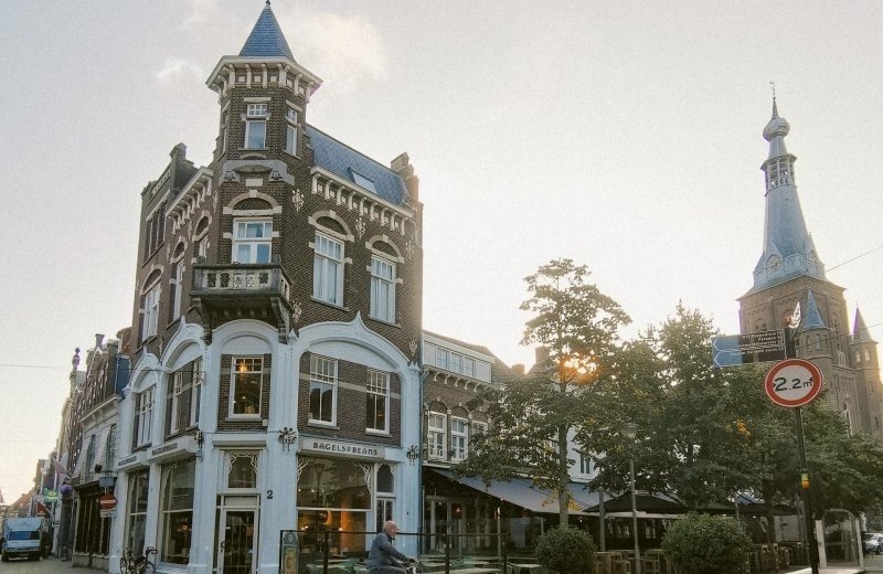 Bezoek tilburg stad vanaf viermannekesbrug